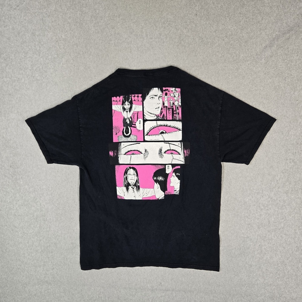 Junji ito Men Shirt L Black Graphic Anime Girl Scarecrow Short Sleeve